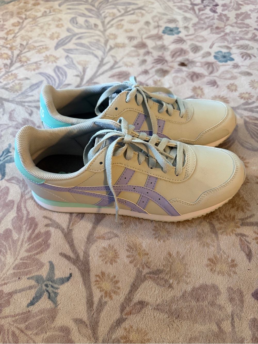 ASICS Casual Runner Sneakers in Light Gray and Lavender